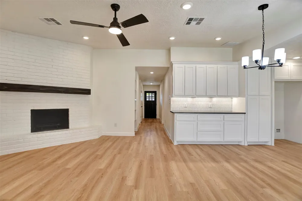 1211 Mere Drive Pinehurst, TX 77362