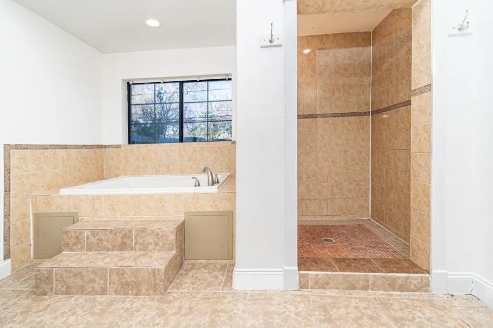 15810 Juneau Lane Jersey Village, TX 77040