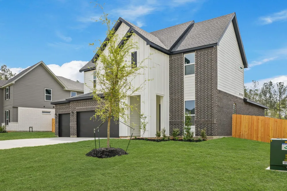 4526 Iguaza Falls Drive Conroe, TX 77303