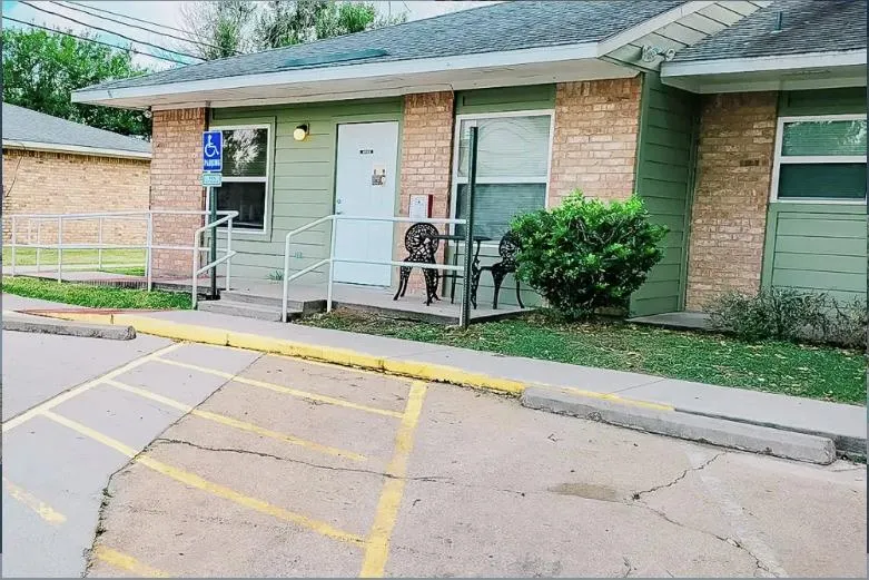 308 East Street Weimar, TX 78962