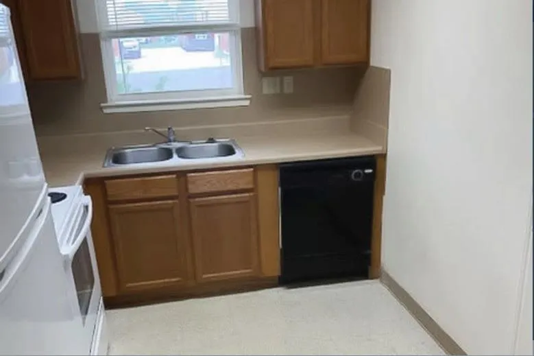 308 East Street Weimar, TX 78962