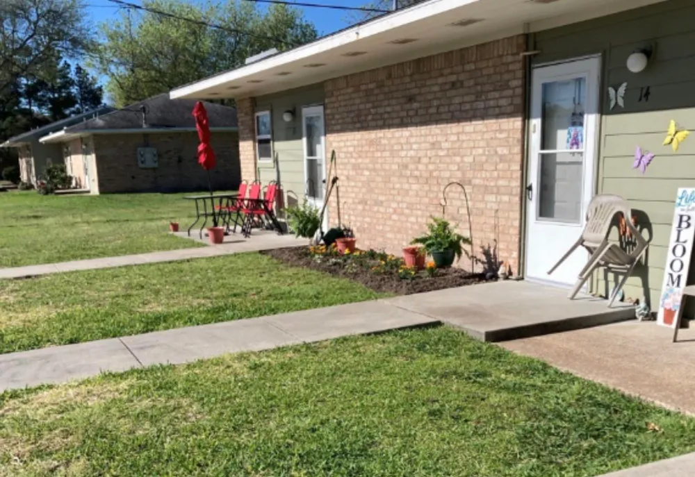 308 East Street Weimar, TX 78962