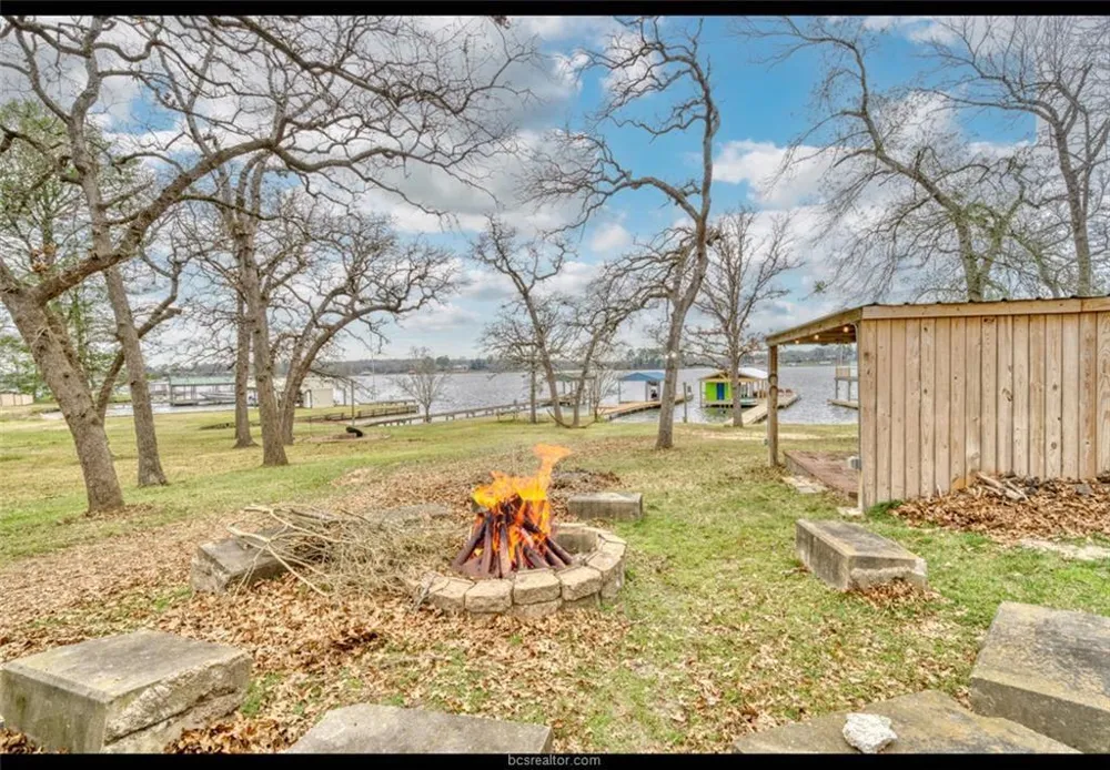 10967 Clyde Acord Road Franklin, TX 77856