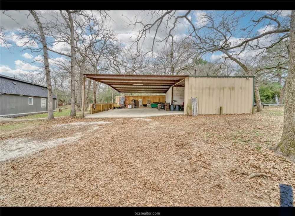 10967 Clyde Acord Road Franklin, TX 77856