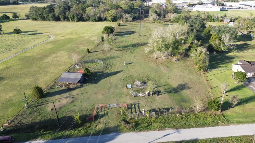 1006 Sinclair Street West Columbia, TX 77486