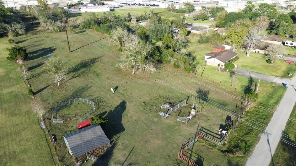 1006 Sinclair Street West Columbia, TX 77486
