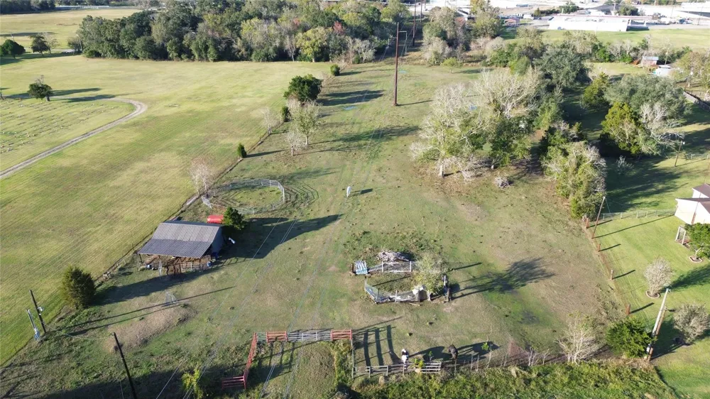 1006 Sinclair Street West Columbia, TX 77486