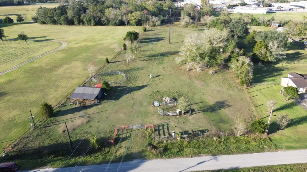 1006 Sinclair Street West Columbia, TX 77486