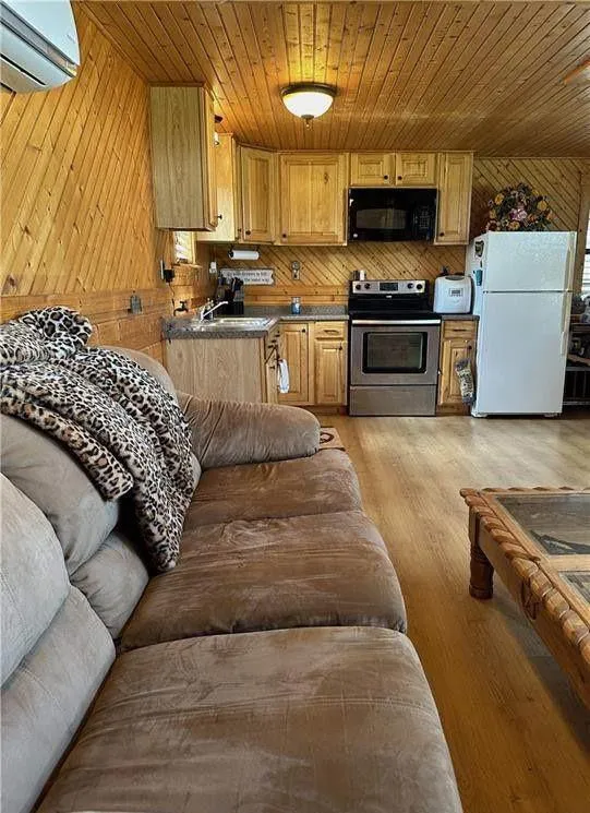 853 County Road 206 Bremond, TX 76629
