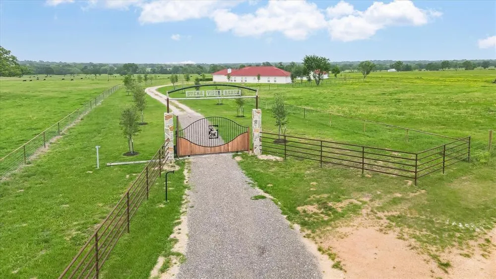 24600 Nine Bar Road Hempstead, TX 77445