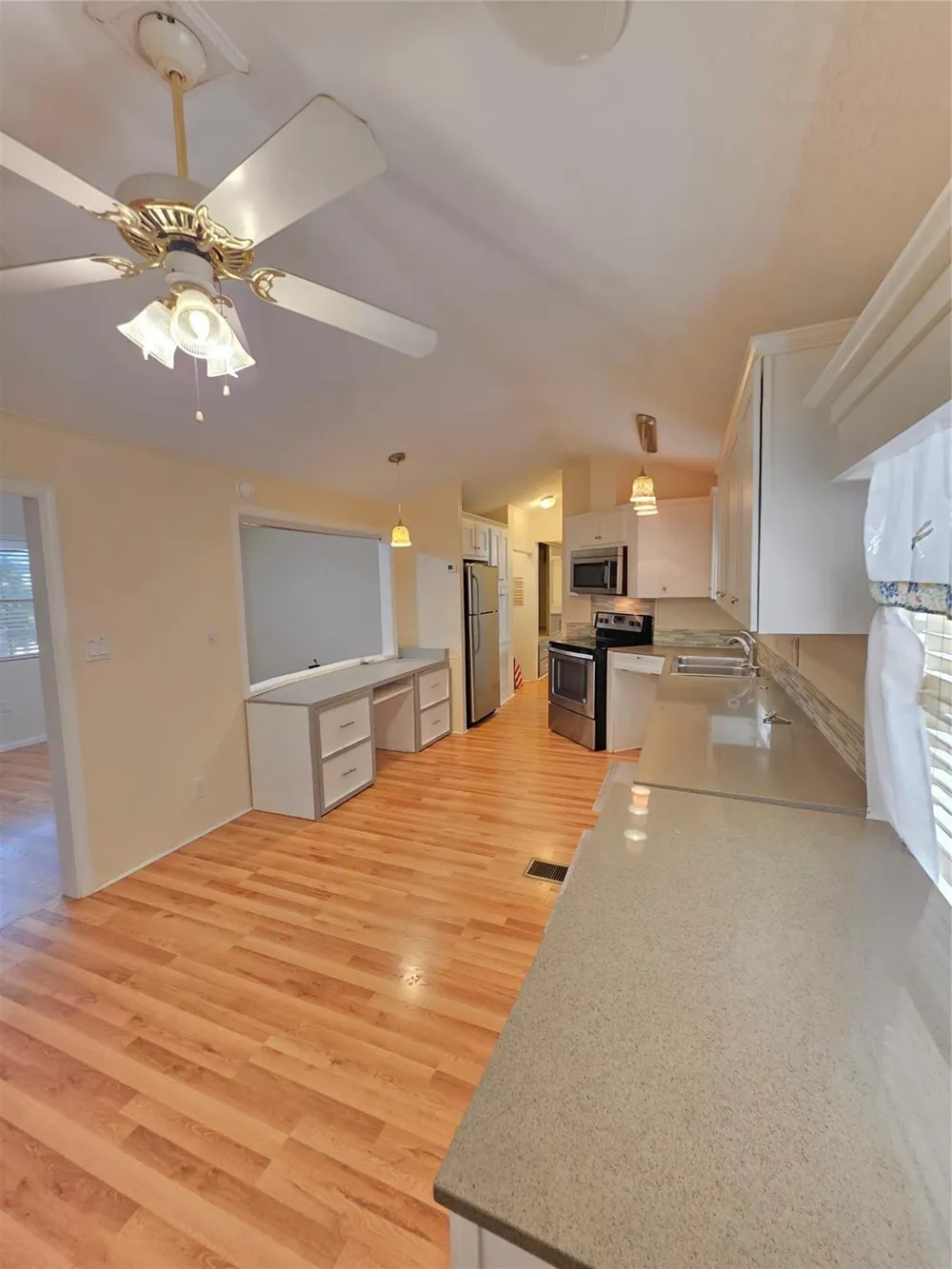 5 Saint Charles Bay Drive Rockport, TX 78382