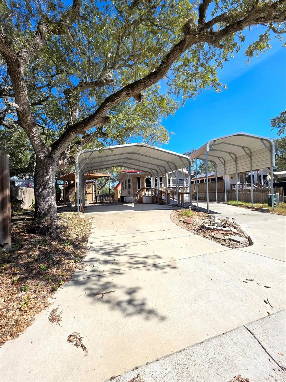 5 Saint Charles Bay Drive Rockport, TX 78382