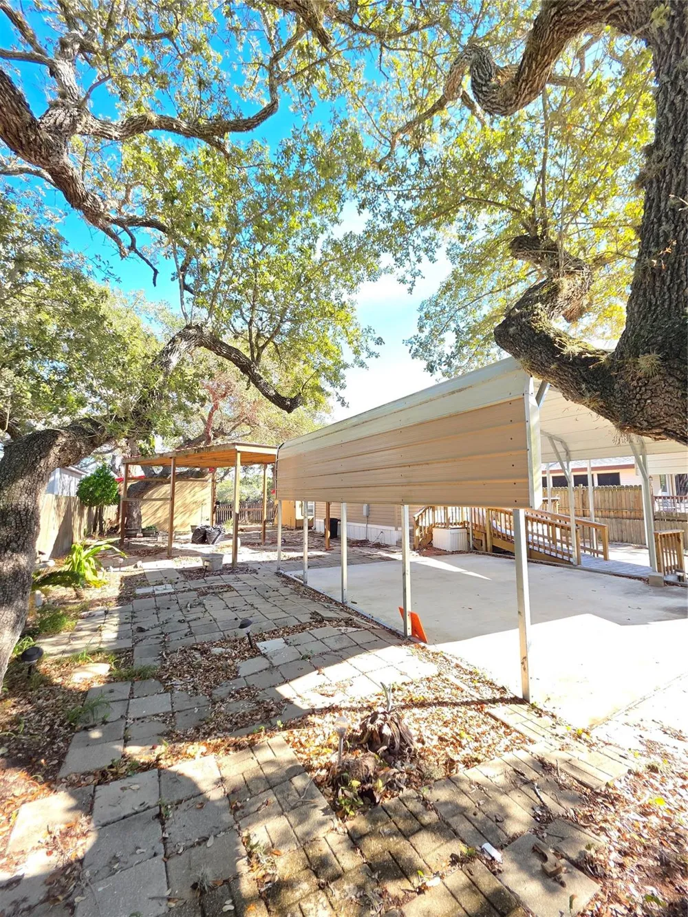 5 Saint Charles Bay Drive Rockport, TX 78382