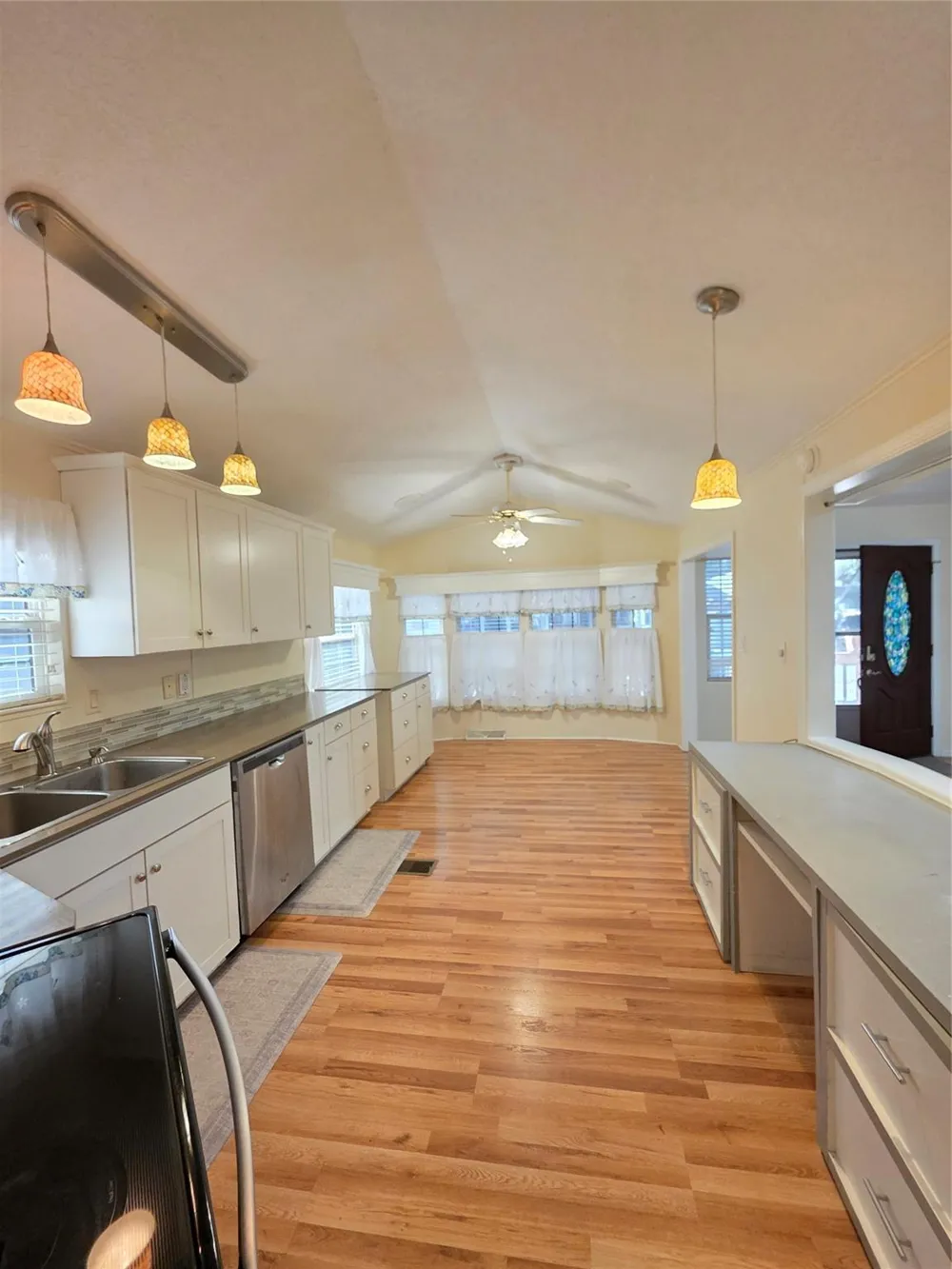 5 Saint Charles Bay Drive Rockport, TX 78382