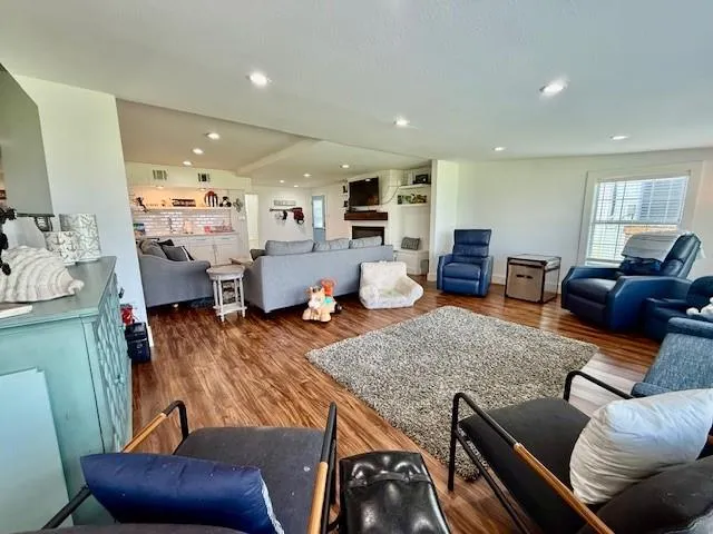 16 Trout Street Palacios, TX 77465