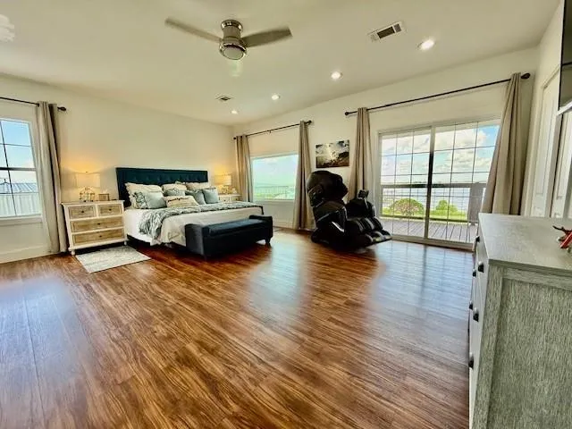 16 Trout Street Palacios, TX 77465