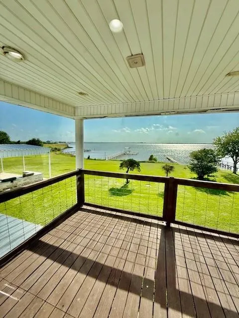 16 Trout Street Palacios, TX 77465