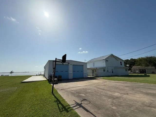 16 Trout Street Palacios, TX 77465