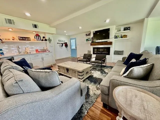 16 Trout Street Palacios, TX 77465