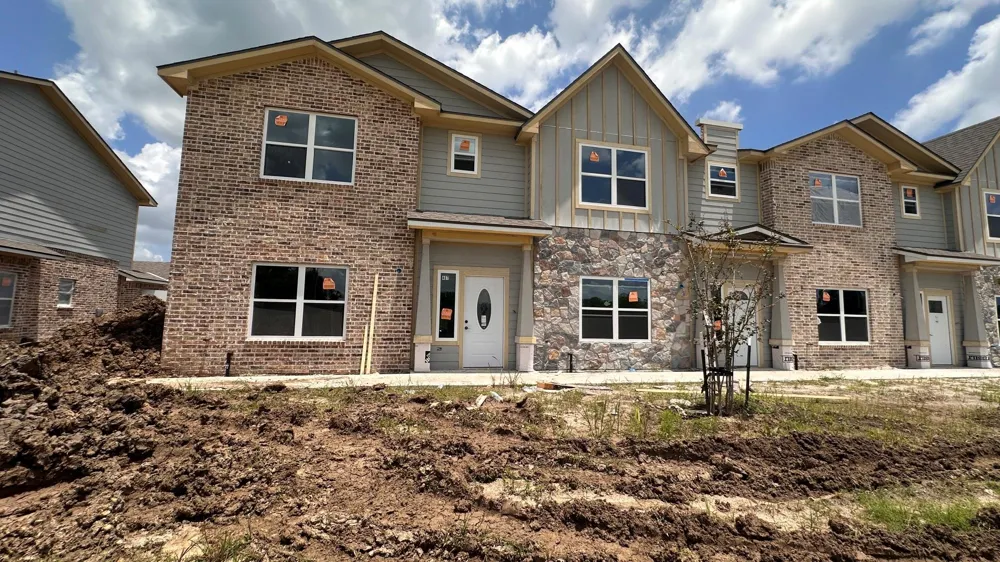 500 Legacy #403 Alvin, TX 77511