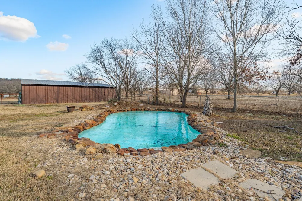1193 Withers Road Mineral Wells, TX 76067