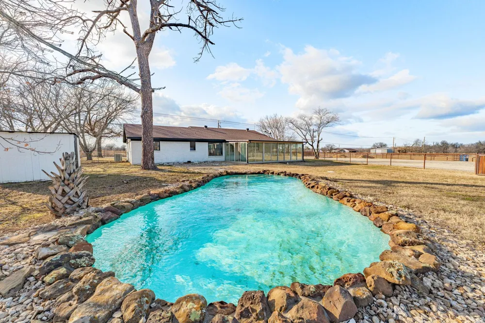 1193 Withers Road Mineral Wells, TX 76067