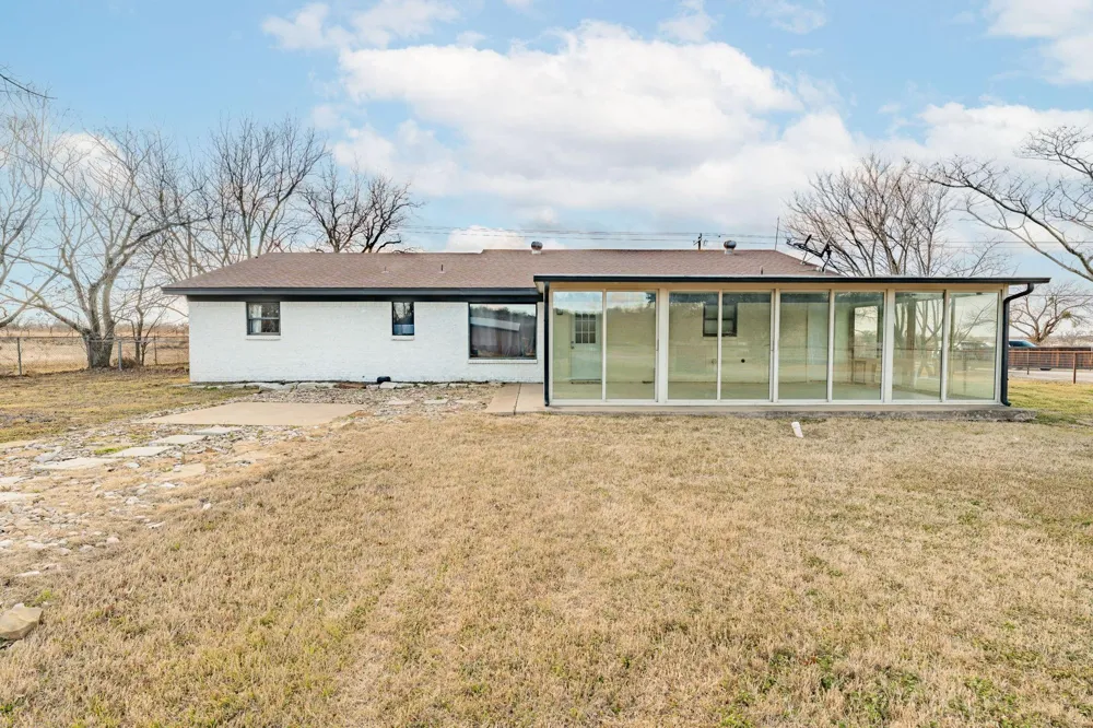 1193 Withers Road Mineral Wells, TX 76067