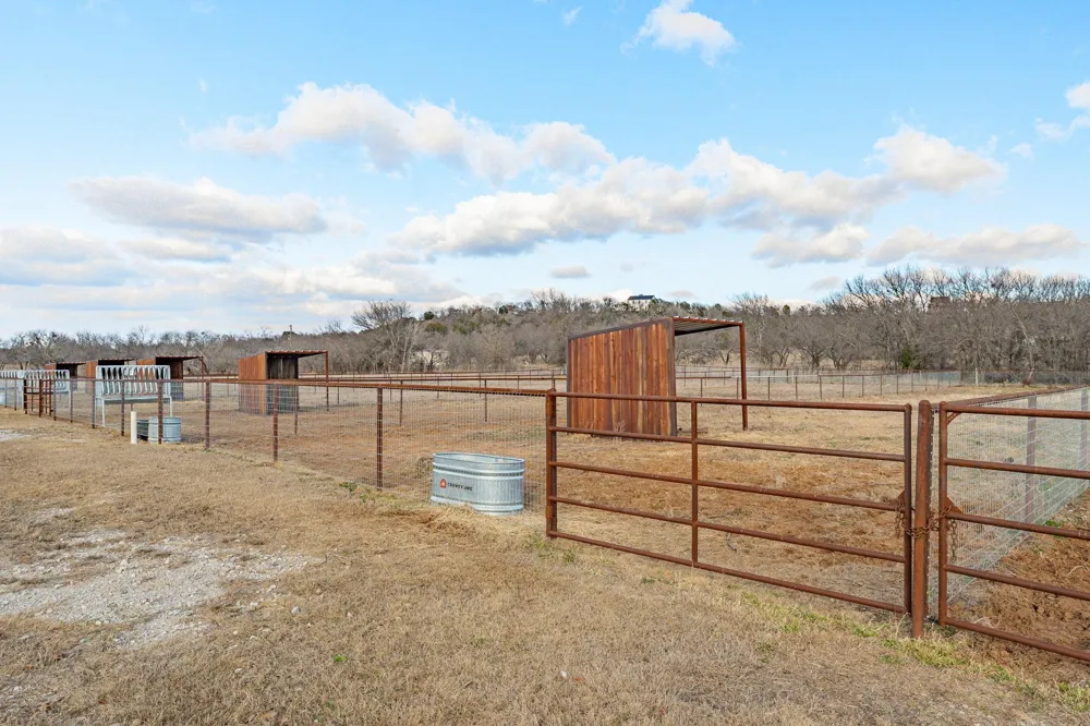 1193 Withers Road Mineral Wells, TX 76067