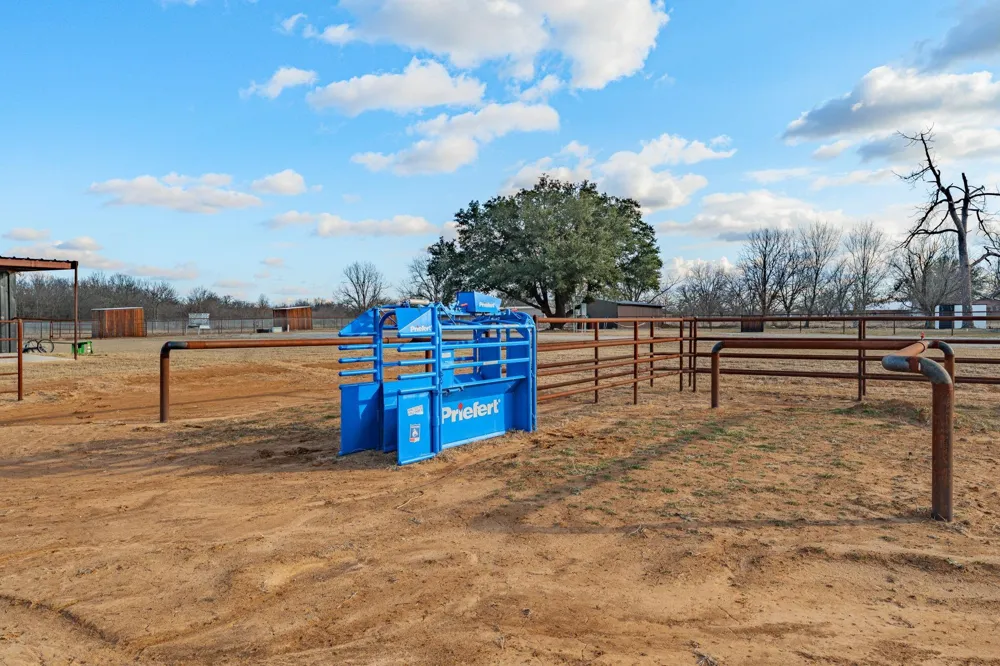 1193 Withers Road Mineral Wells, TX 76067