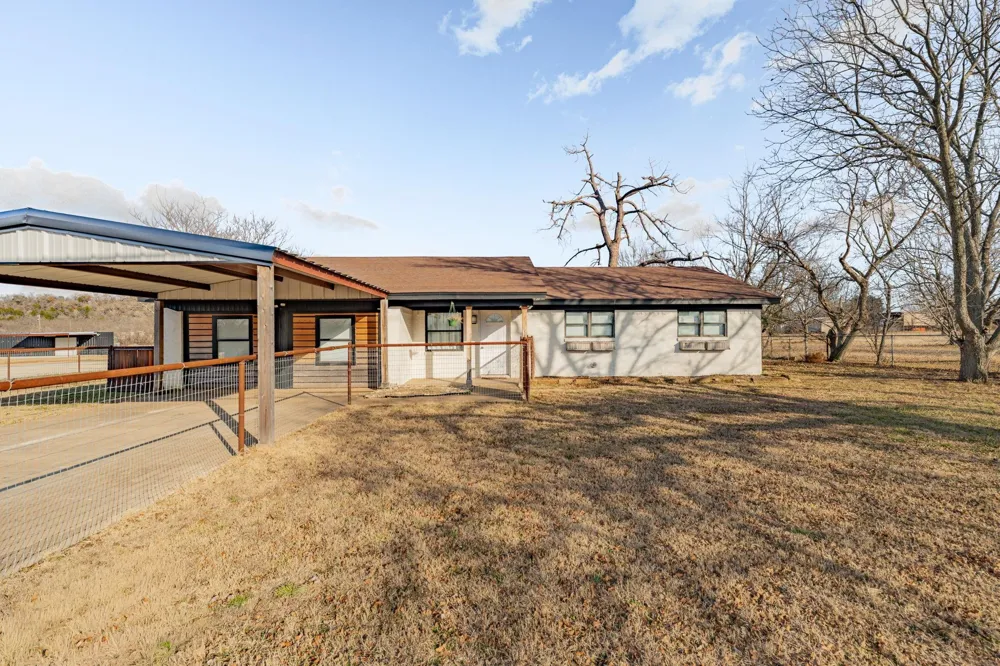 1193 Withers Road Mineral Wells, TX 76067