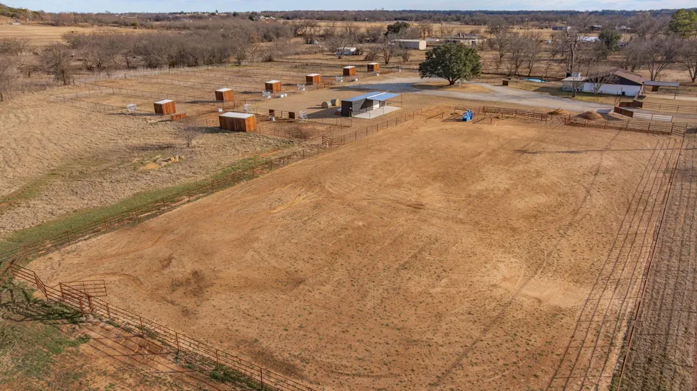 1193 Withers Road Mineral Wells, TX 76067