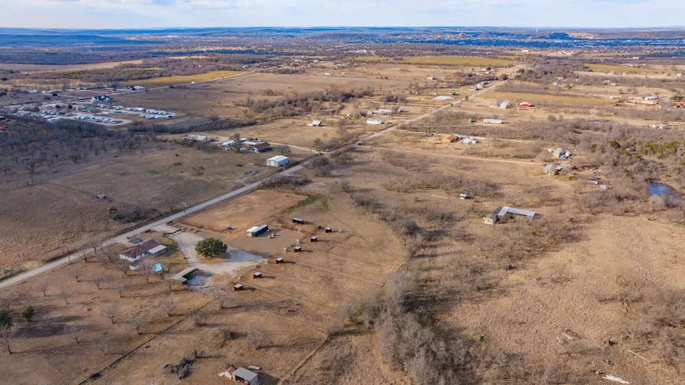 1193 Withers Road Mineral Wells, TX 76067