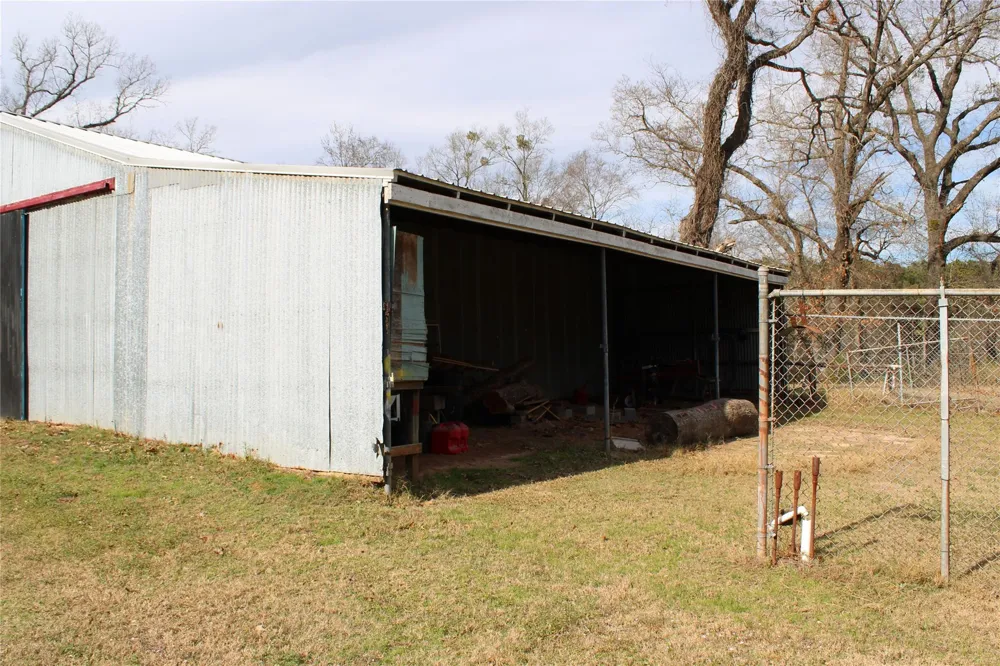2801 State Highway 11 W Pittsburg, TX 75686