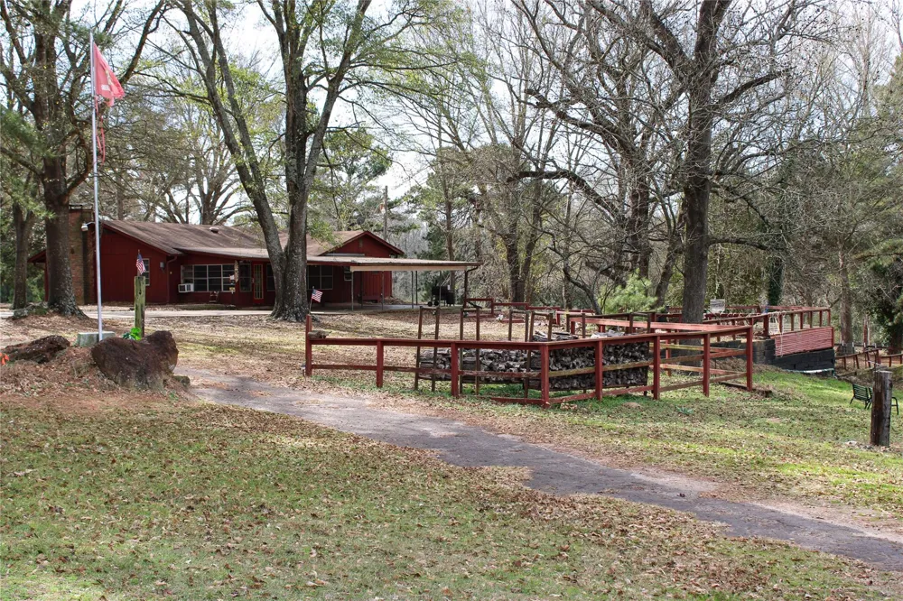 2801 State Highway 11 W Pittsburg, TX 75686