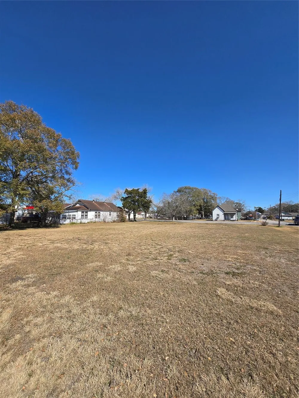 612 S Mechanic Street El Campo, TX 77437