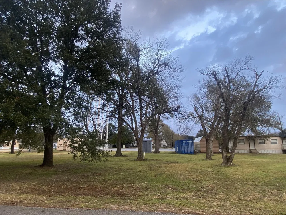 1304 Penick Road Waller, TX 77484