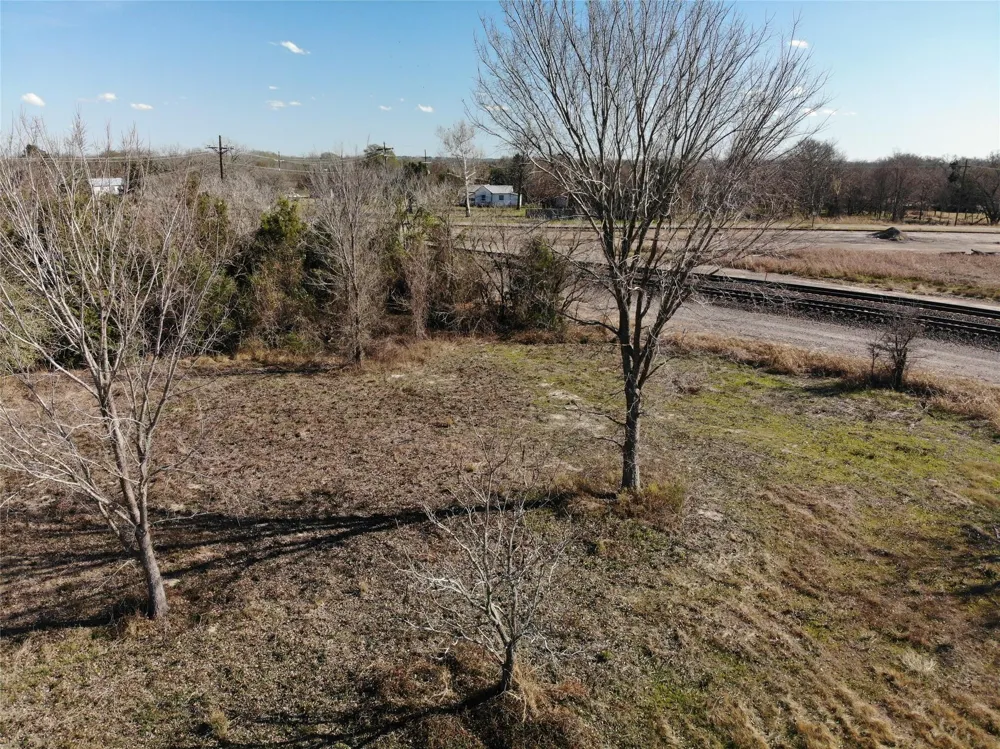 1 Low Wood Somerville, TX 77879