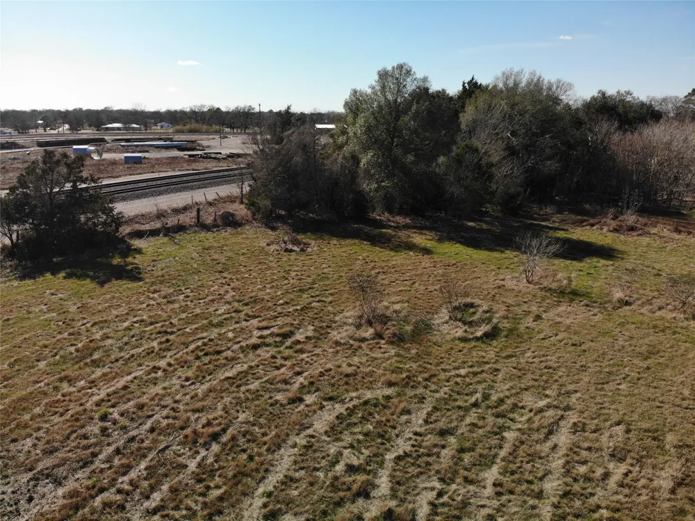 1 Low Wood Somerville, TX 77879