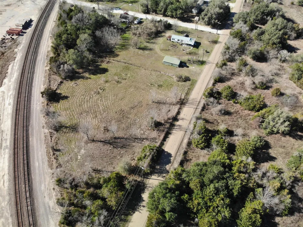 1 Low Wood Somerville, TX 77879
