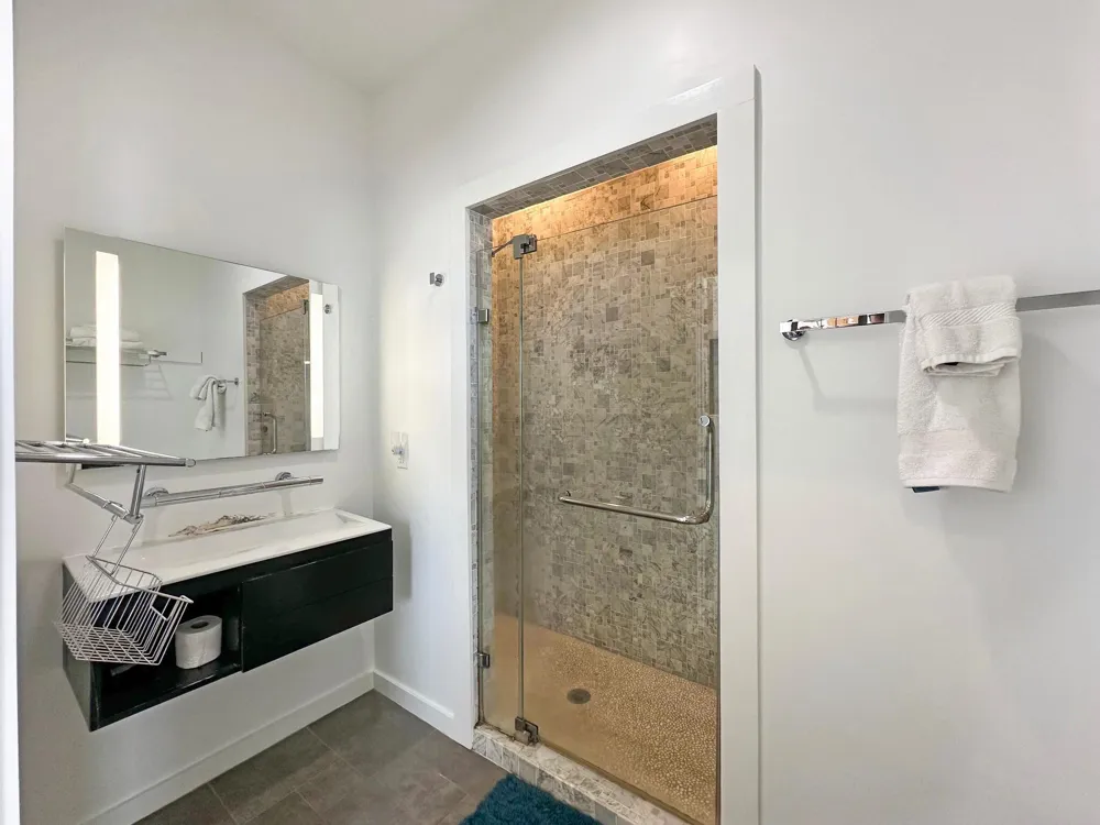 2496 Gilmore Crystal Beach, TX 77650