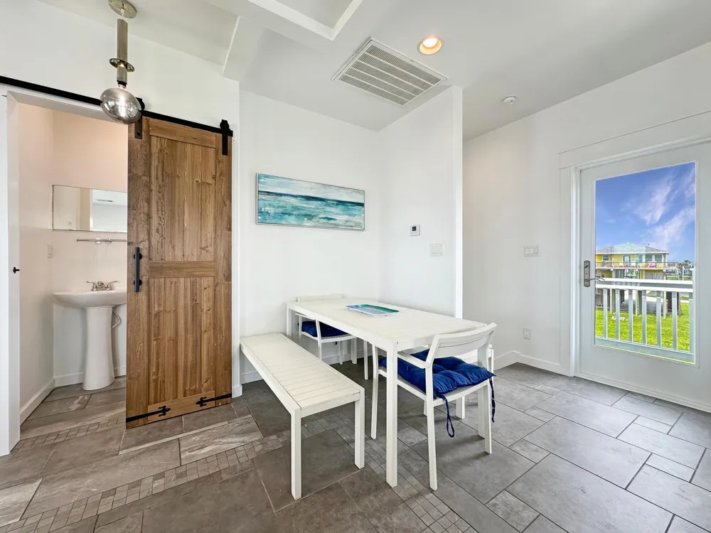 2496 Gilmore Crystal Beach, TX 77650