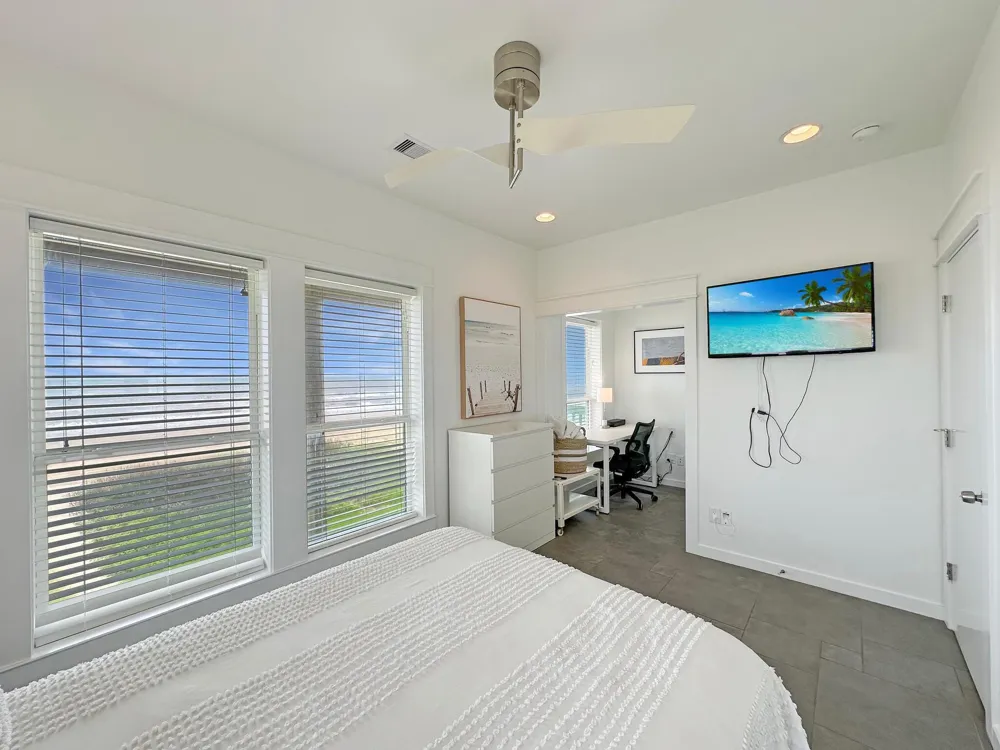 2496 Gilmore Crystal Beach, TX 77650