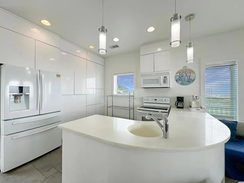2496 Gilmore Crystal Beach, TX 77650