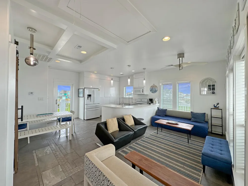 2496 Gilmore Crystal Beach, TX 77650