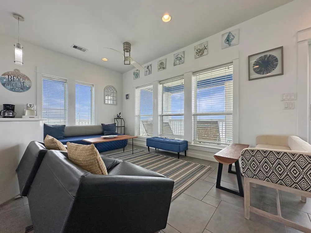 2496 Gilmore Crystal Beach, TX 77650