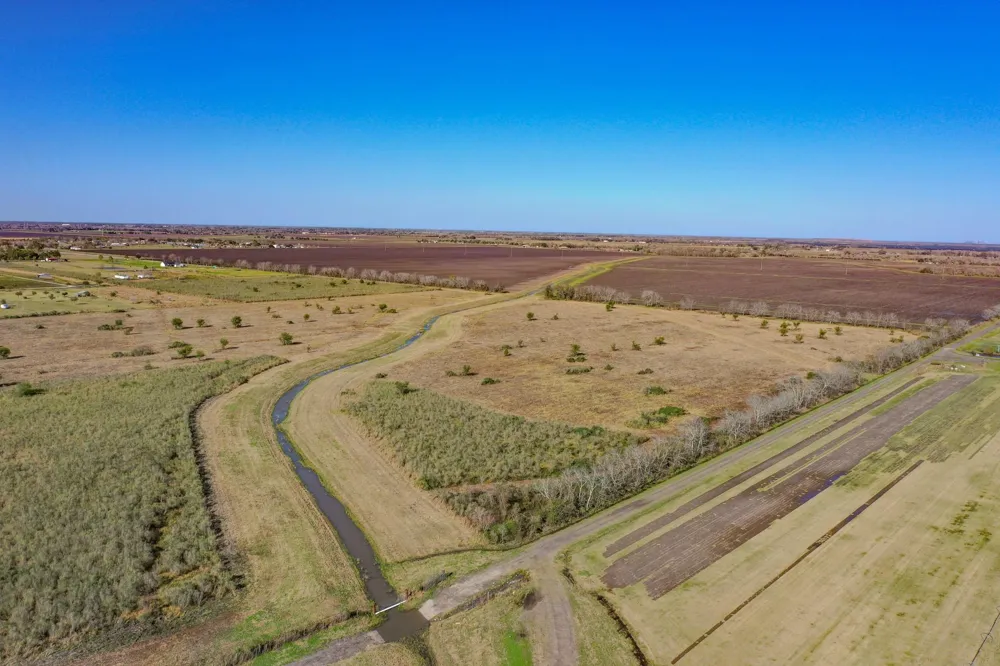 County Road 8 Guy, TX 77444