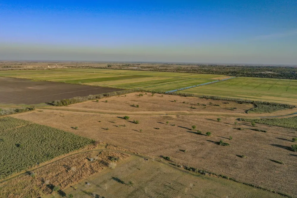 County Road 8 Guy, TX 77444
