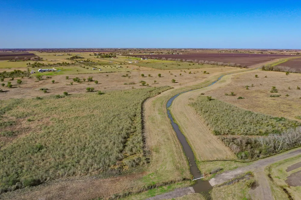 County Road 8 Guy, TX 77444