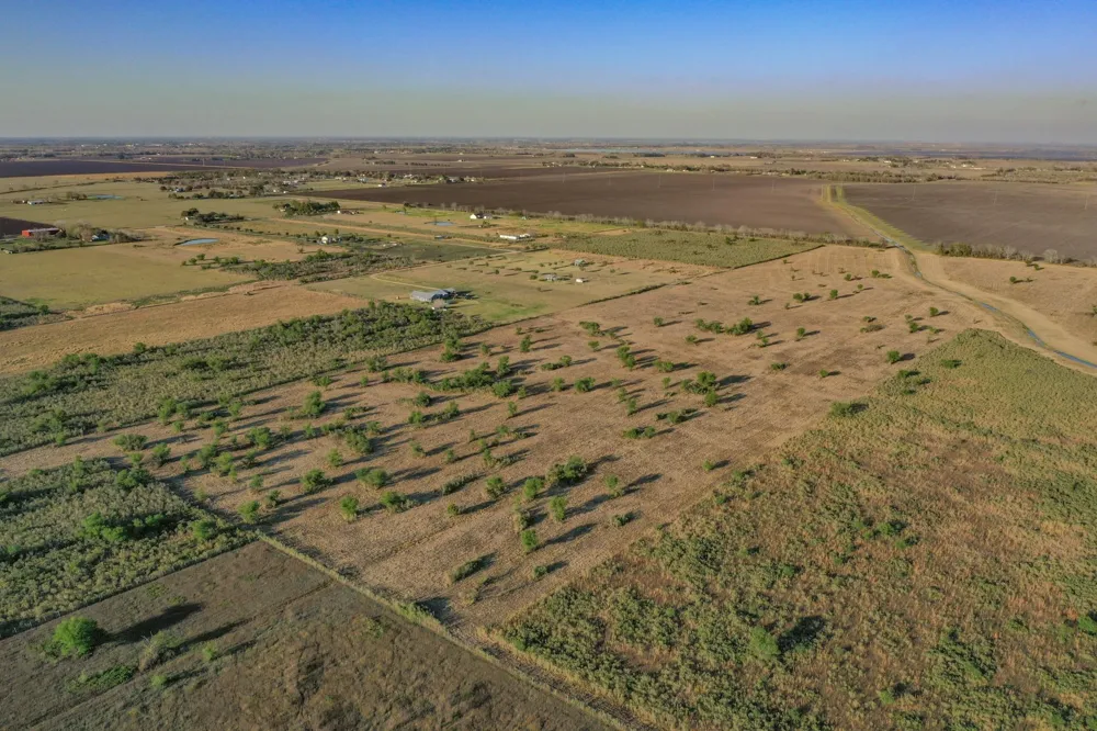 County Road 8 Guy, TX 77444