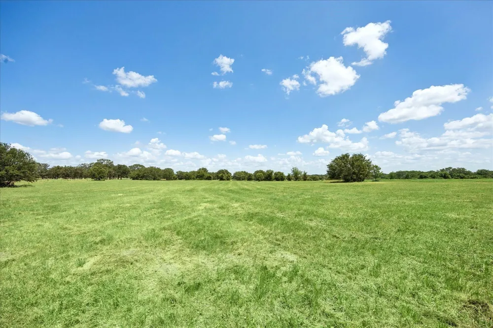 1372 Nassau Road Round Top, TX 78954